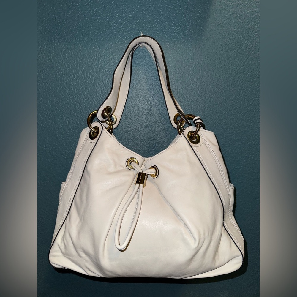 Michael Kors White Leather Grommet Tote – Gold Hardware – Excellent Condition